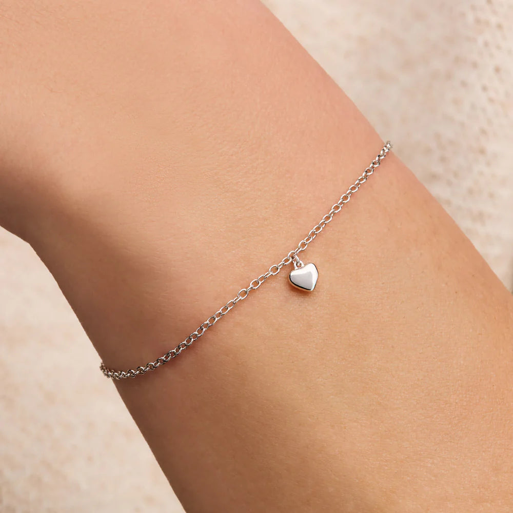 Fine Molten Heart Bracelet - Baza Boutique