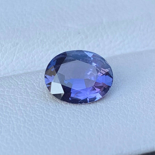1.60 Carats Unheated Purple lavender Sapphire - (UH) - Baza Boutique