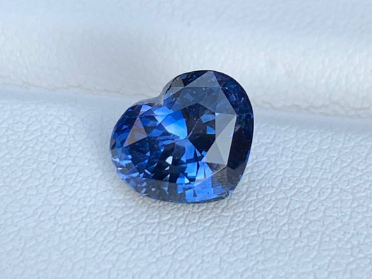 3.36 Carats Blue Heart Sapphire Loose - Baza Boutique