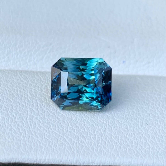 3.05 Cts Natural Peacock Teal Sapphire - (UH) - Baza Boutique
