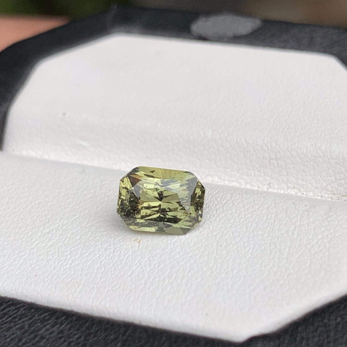 Lemon Green Sapphire 2.08ct (UH) - Baza Boutique