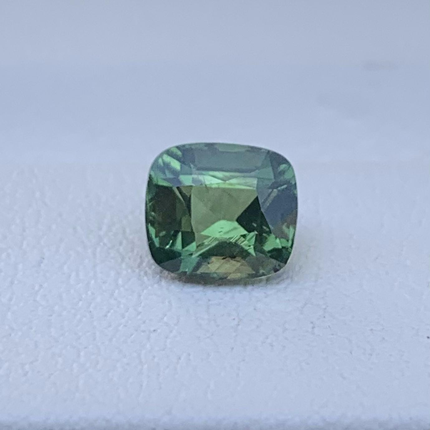 Green Sapphire 1.25ct (H) - Baza Boutique