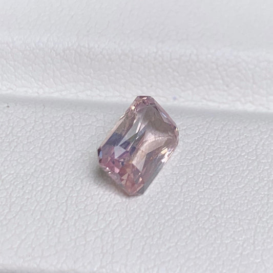 Sweet Pink Padparadscha 1.92ct (UH) - Baza Boutique