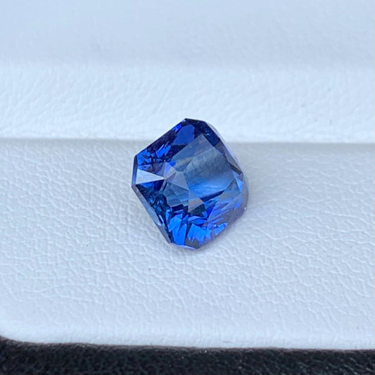 Cornflower Blue Sapphire 3.14ct - (H) - Baza Boutique