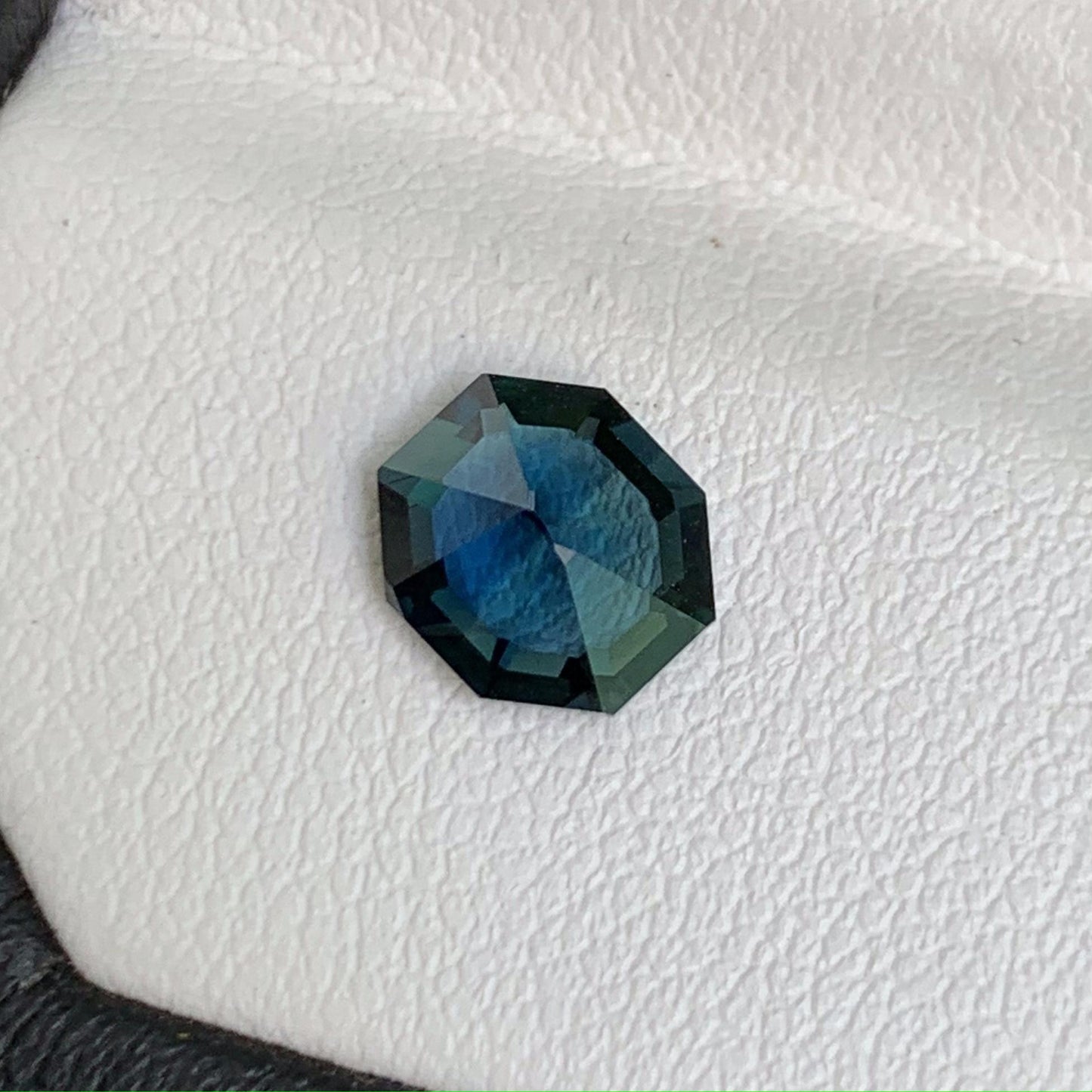 Natural Teal Sapphire 1.45ct - (UH) - Baza Boutique