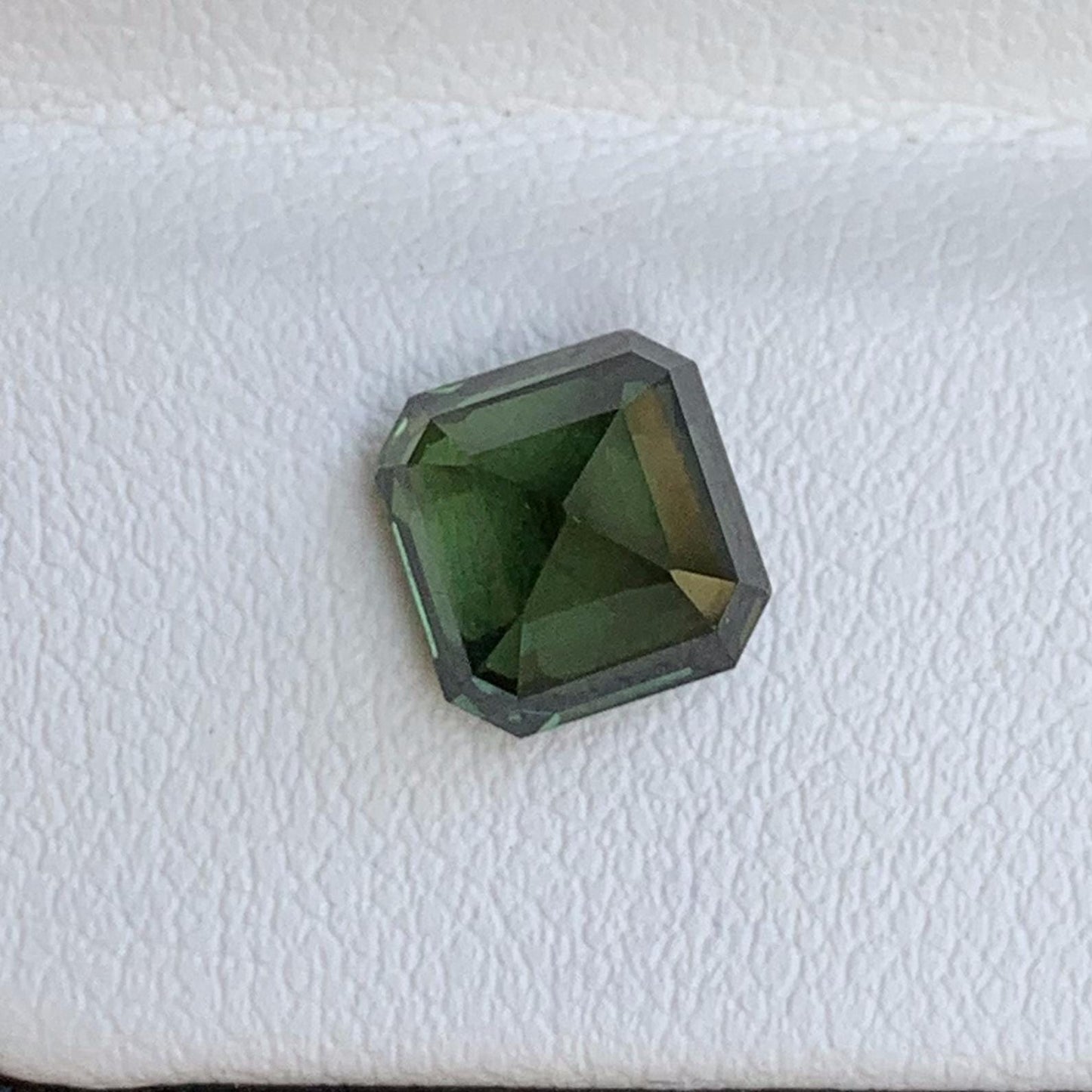 Natural Olive Green Sapphire 3.07ct - (UH) - Baza Boutique
