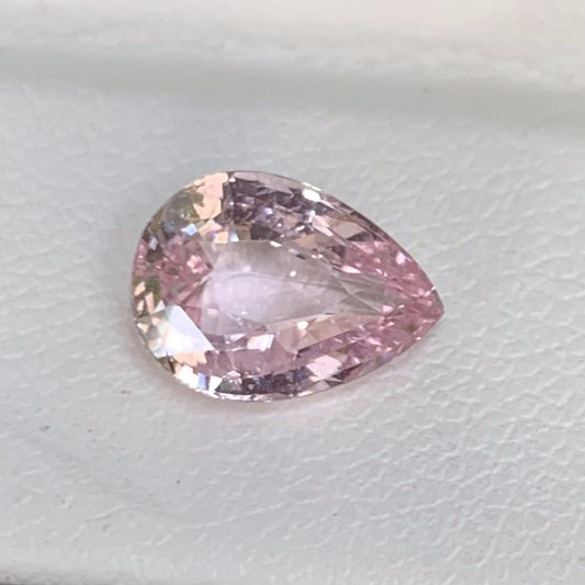 Pink Padparadscha Sapphire 2.05ct - (UH) - Baza Boutique
