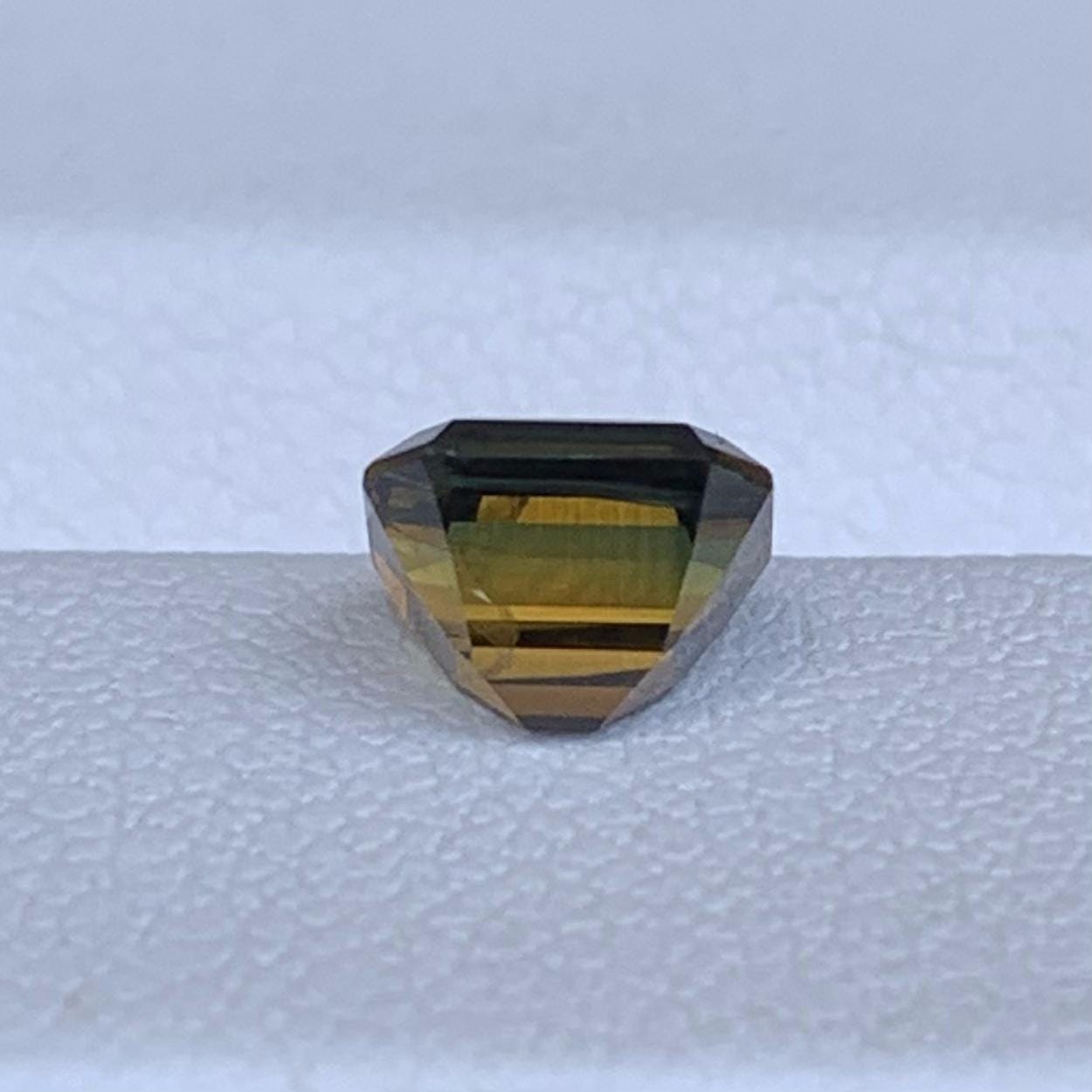 Rare Bi Color Sapphire 1.44ct - (H)