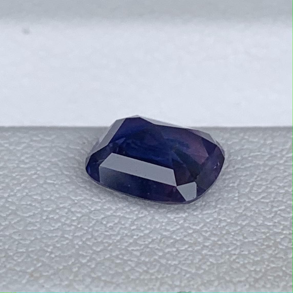 Rare Purple Blue Bi Color Sapphire 1.55ct - (UH)
