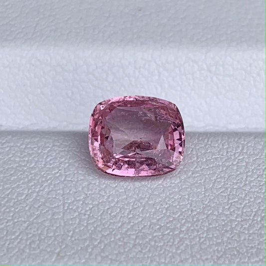 Natural Sunrise Padparadscha Sapphire 1.52ct - (UH)