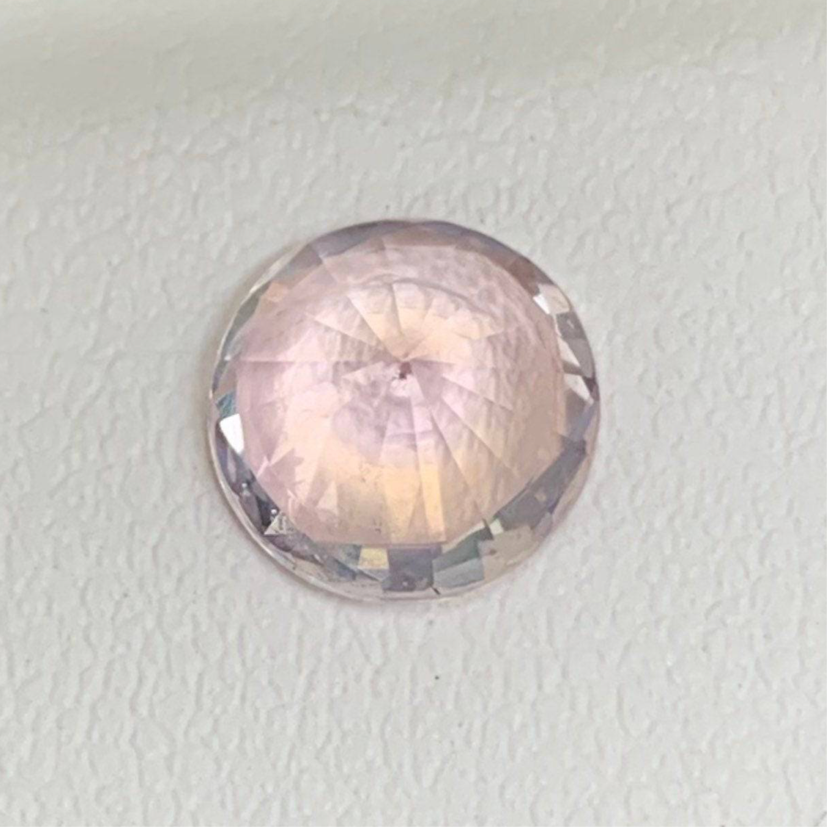 Peach Sapphire 2.06 Carats - (UH)