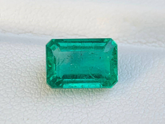 Colombian Emerald 2.40 Ct - No Oil Treatment, Investment Grade Gem for Engagement Rings and Jewelry Making - Baza Boutique 