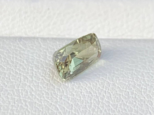 Rare  - Alexandrite Olive green 1.20 Carats Natural Color Change Alexandrite - Baza Boutique 