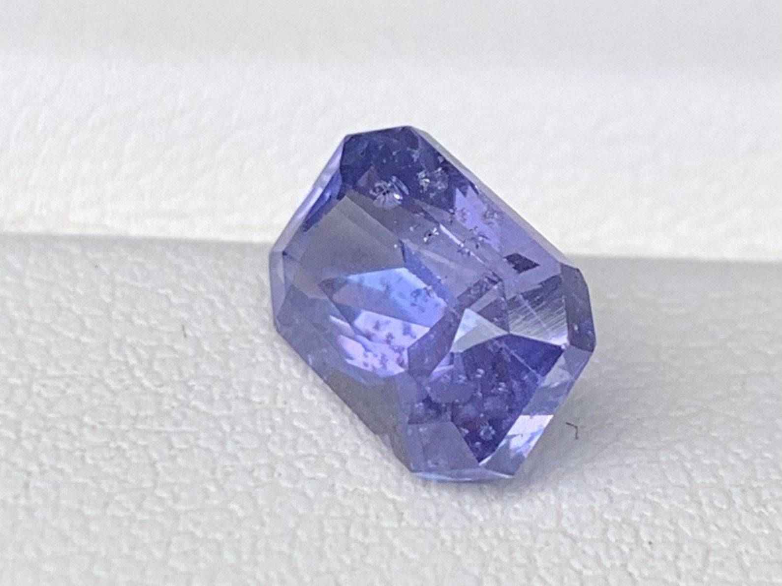 Purple Sapphire 3.43 Carats - (UH)
