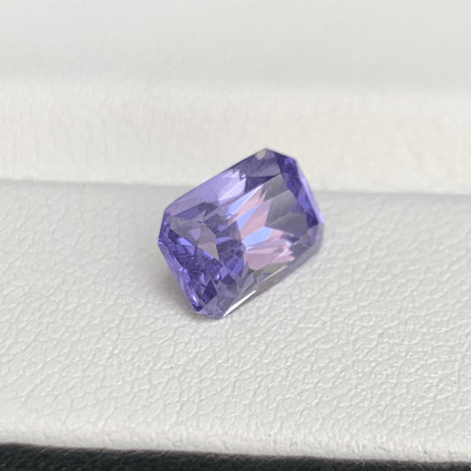 Violet Sapphire 2.20ct (UH) - Baza Boutique