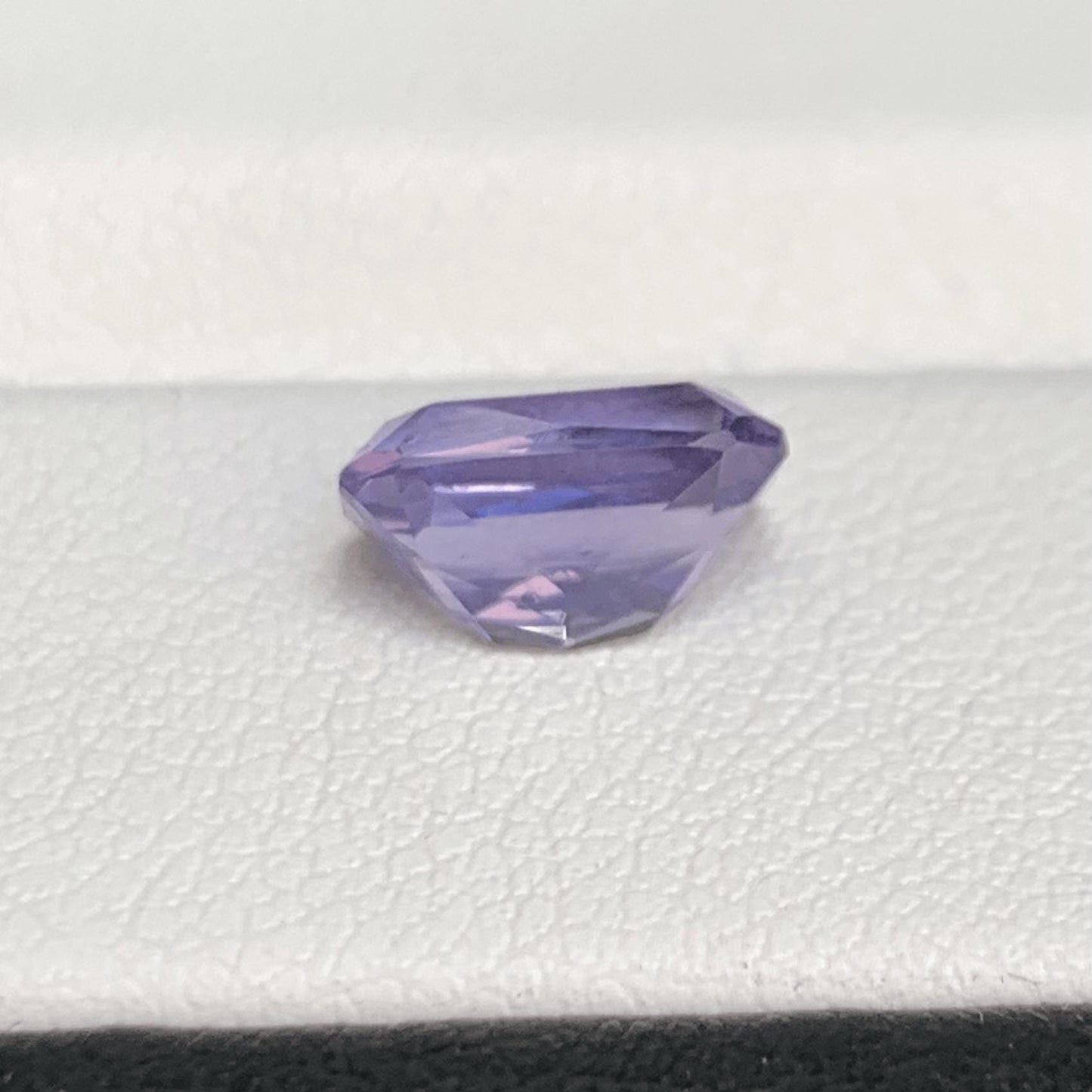 Violet Sapphire 2.20ct (UH) - Baza Boutique