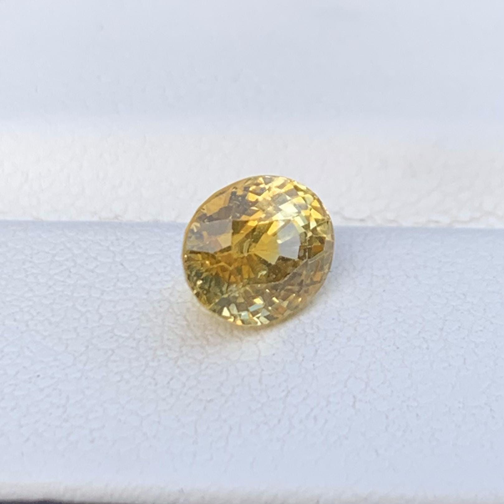 Yellow Sapphire 2.08ct (H) - Baza Boutique