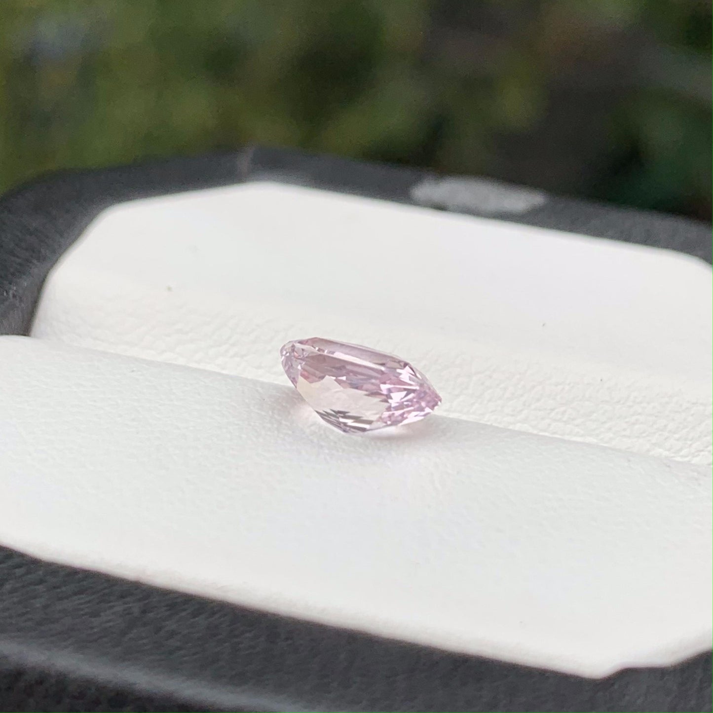 Peach Sapphire 1.56ct (UH) - Baza Boutique