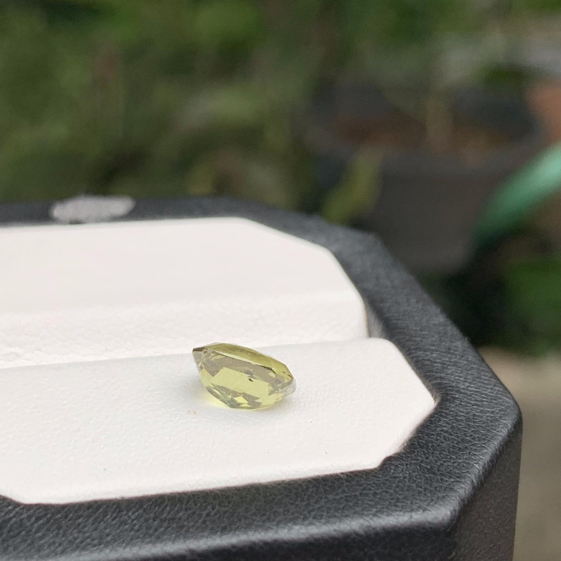Lemon Green Sapphire 2.08ct (UH) - Baza Boutique