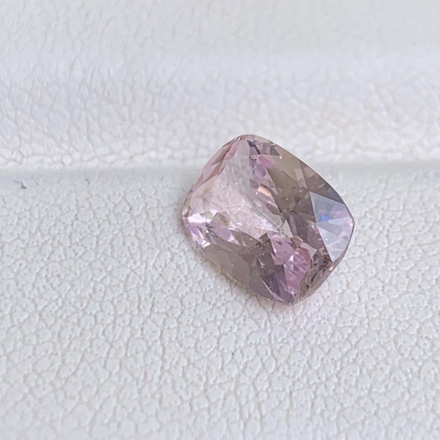 Peach Sapphire 2.20ct (H)