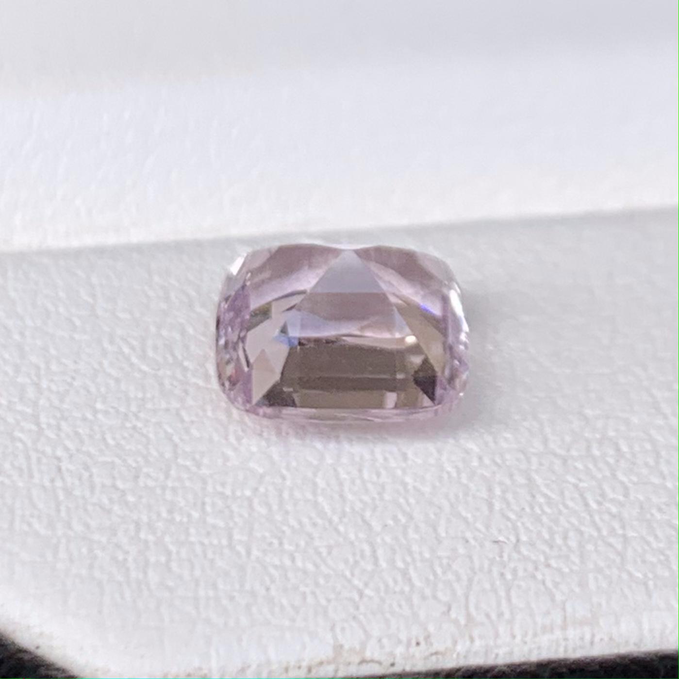 Peach Sapphire 1.84ct (UH) - Baza Boutique