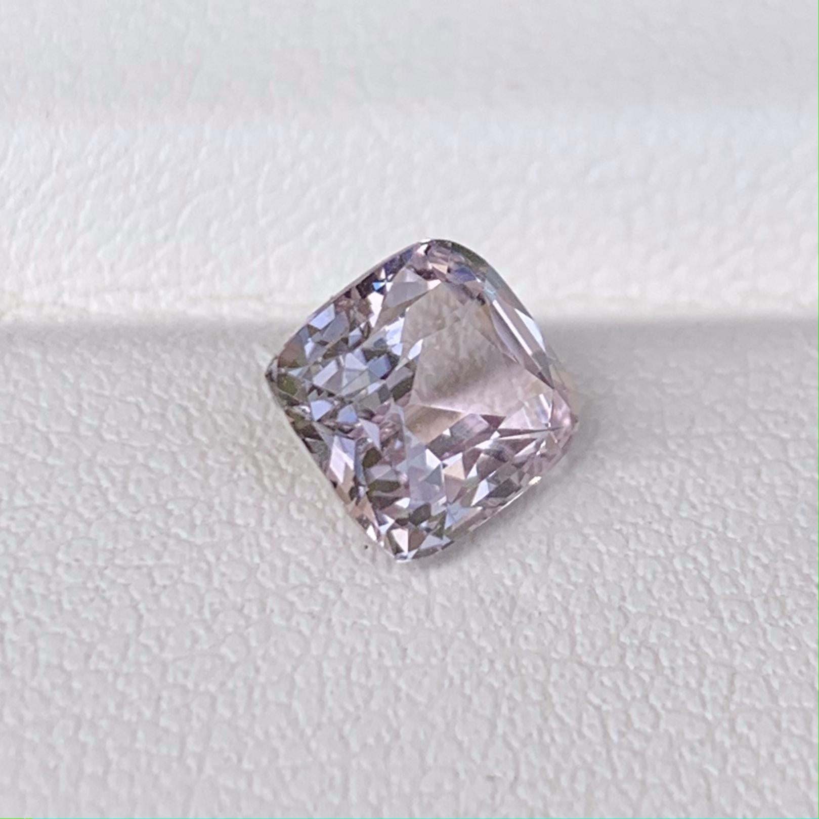 Peach Sapphire 1.84ct (UH) - Baza Boutique