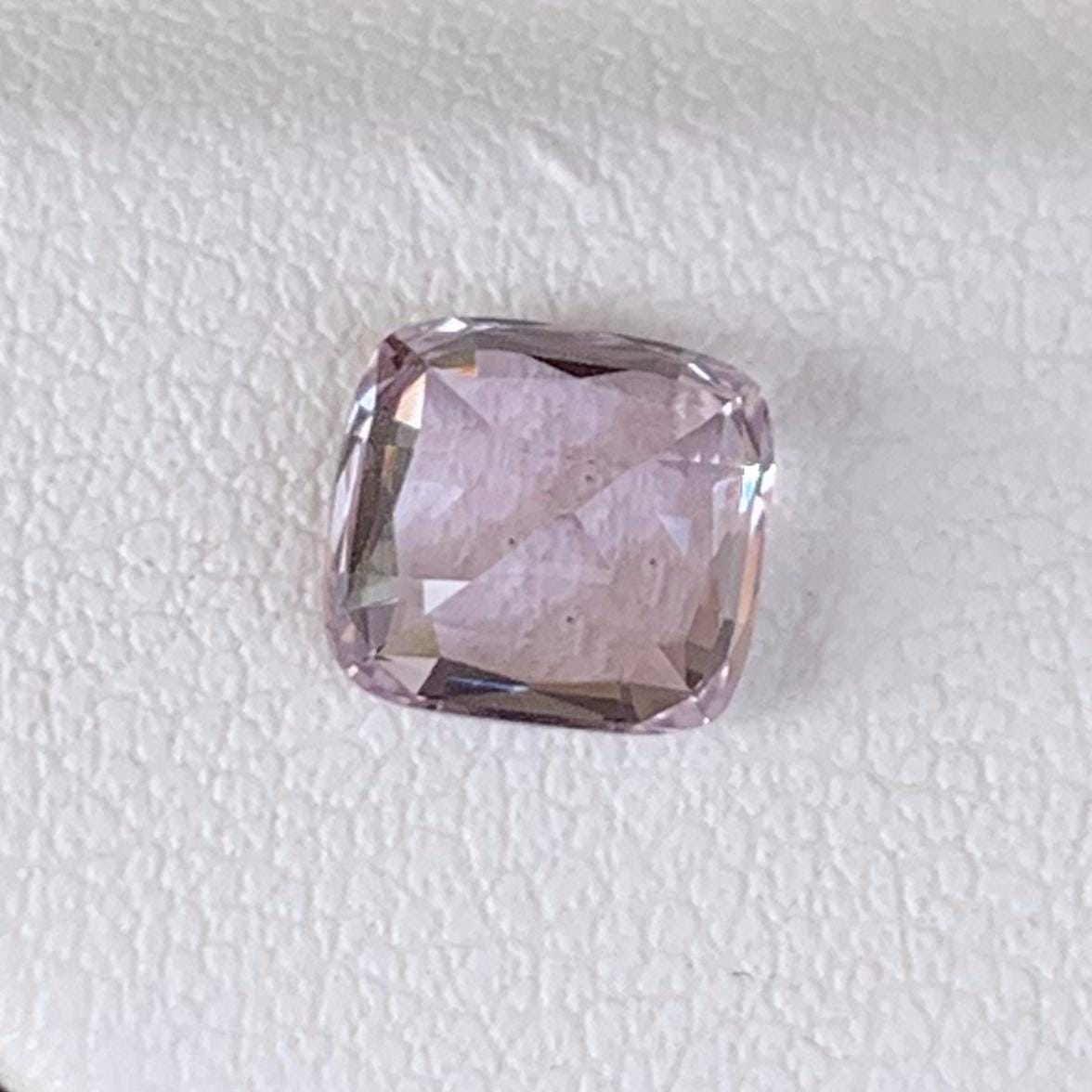 Peach Sapphire 1.84ct (UH) - Baza Boutique