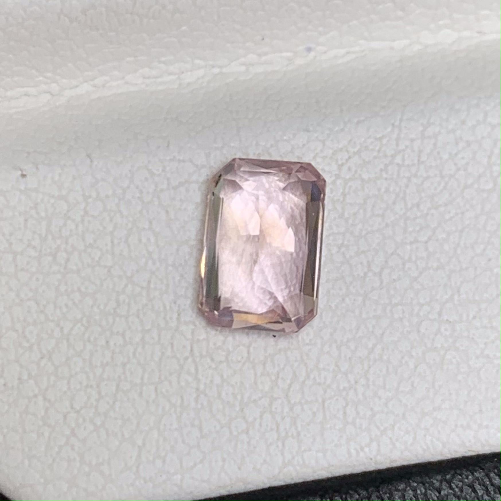 Sweet Pink Padparadscha 1.92ct (UH) - Baza Boutique