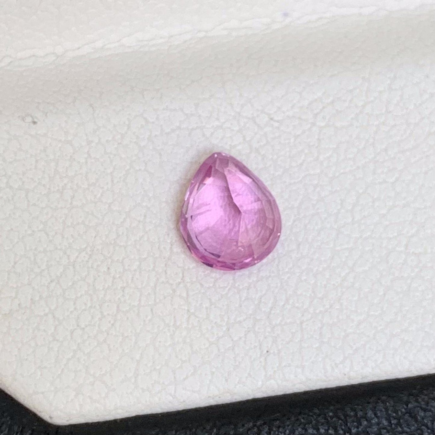 Bubblegum Pink Sapphire 0.98ct (UH)