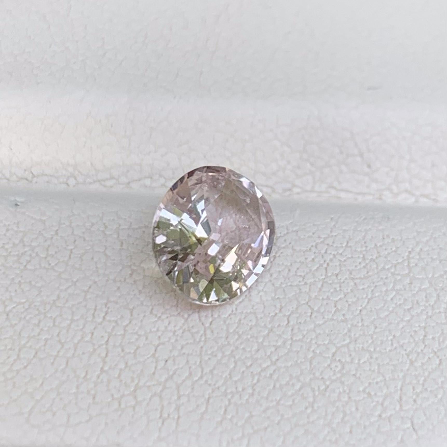 Peach Sapphire 1.85ct (UH) - Baza Boutique