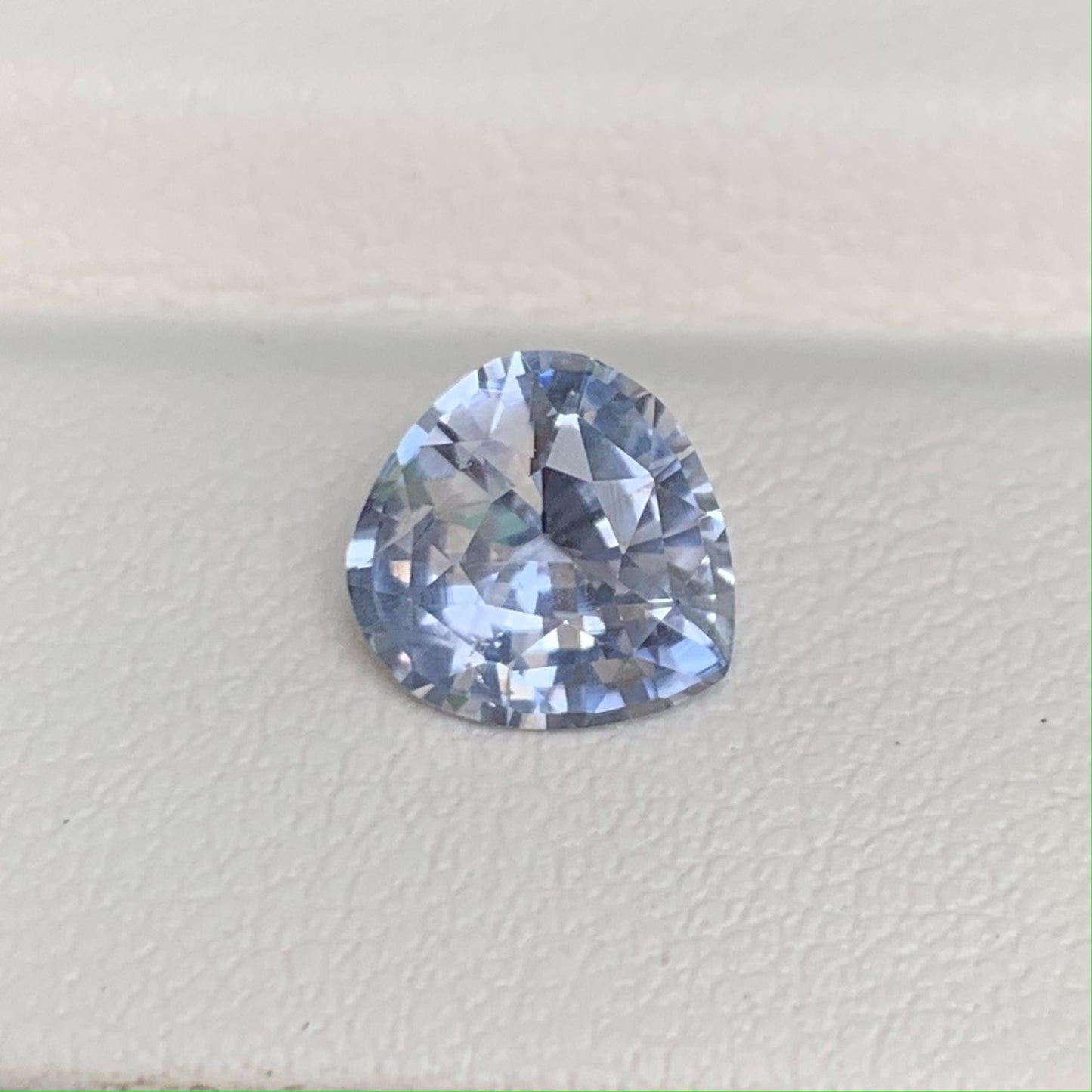 Lavender Sapphire 1.76ct (UH) - Baza Boutique