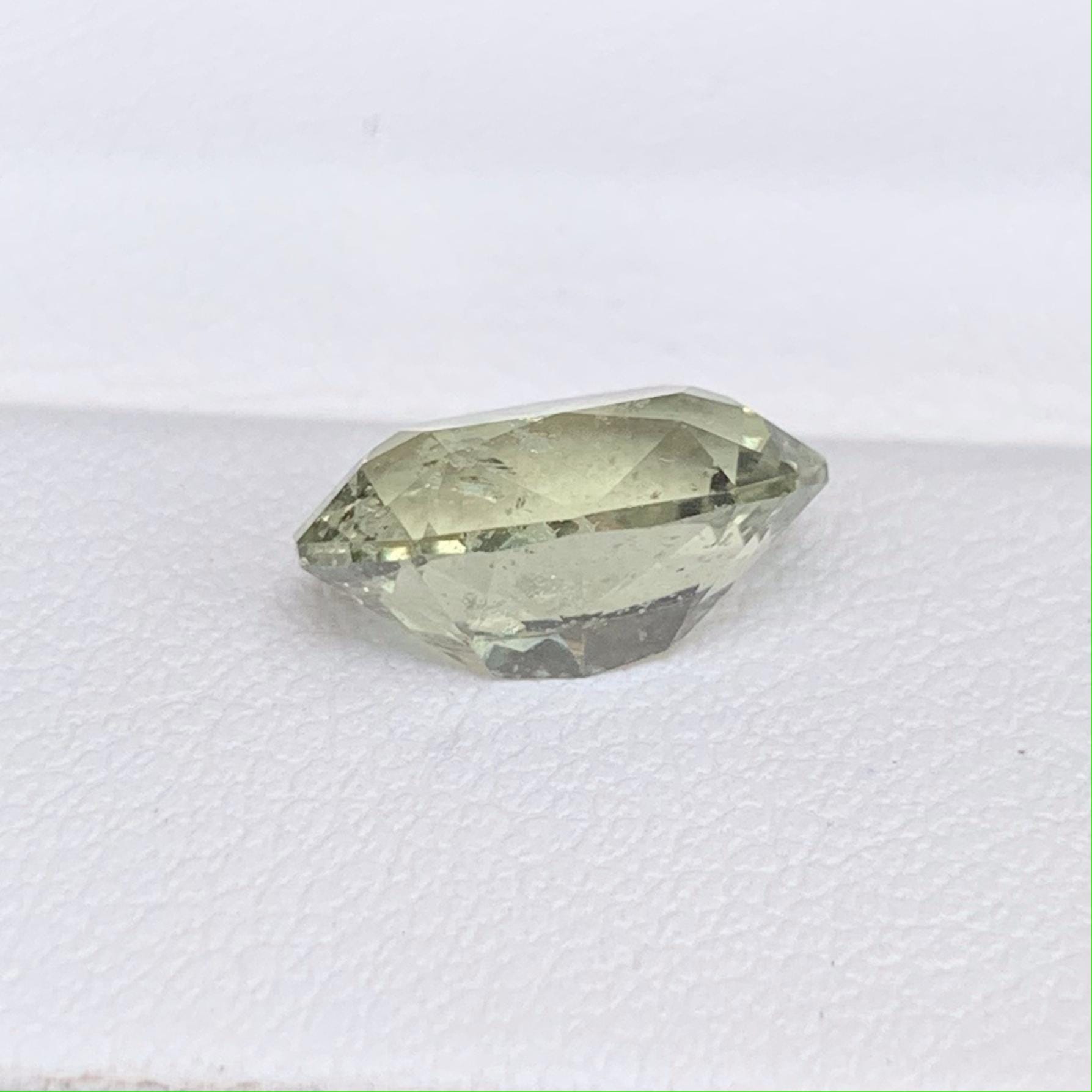 Mint Green Sapphire 3.16ct (UH) - Baza Boutique
