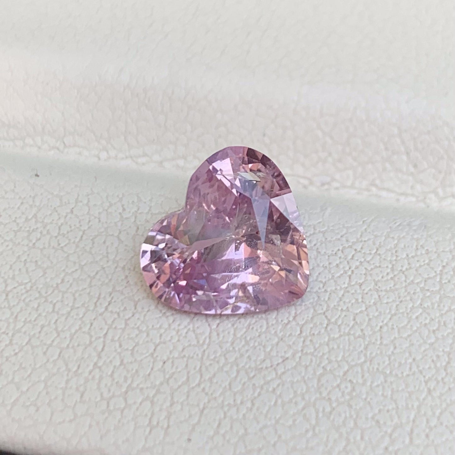 Pink Sapphire 2.32ct (UH) - Baza Boutique