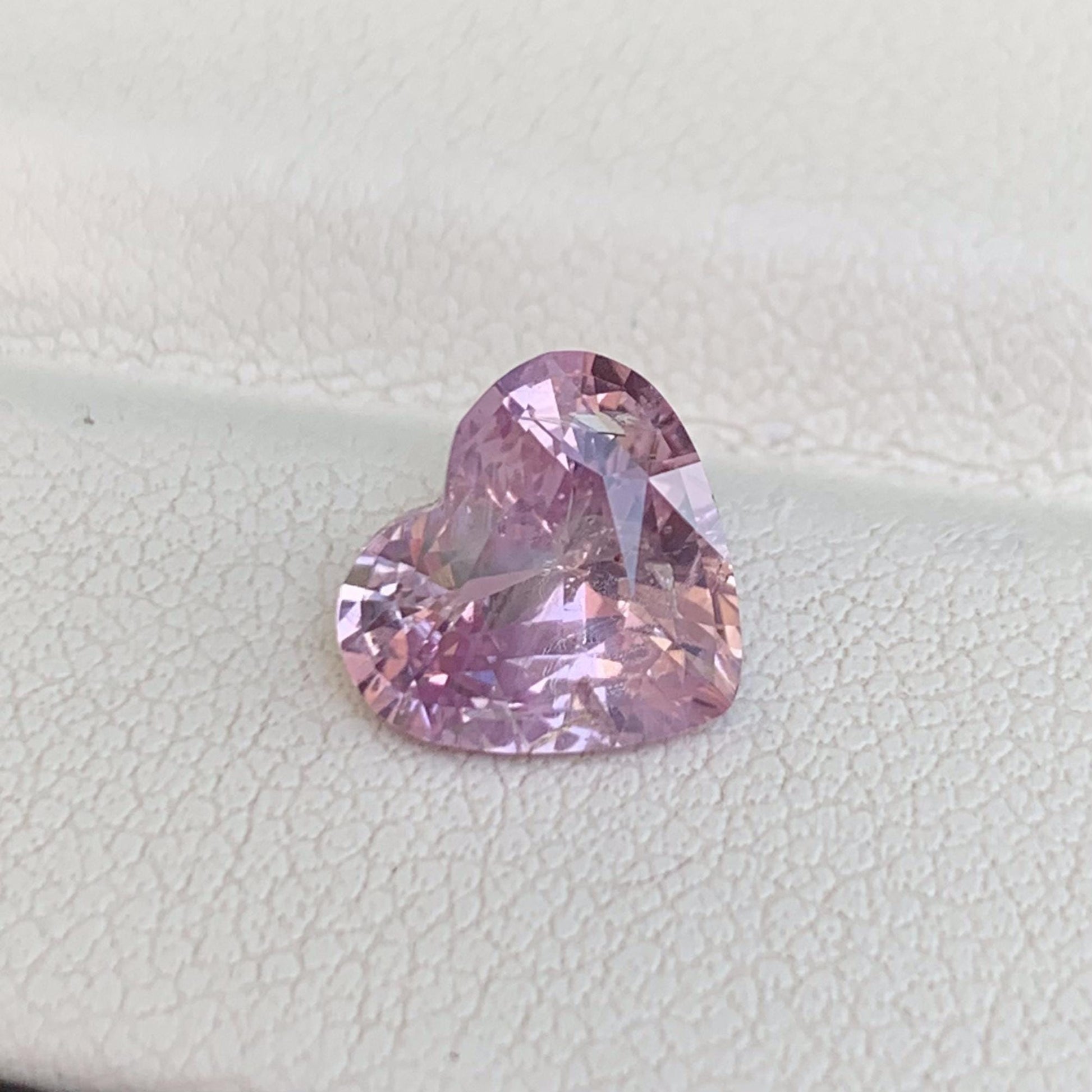 Pink Sapphire 2.32ct (UH) - Baza Boutique