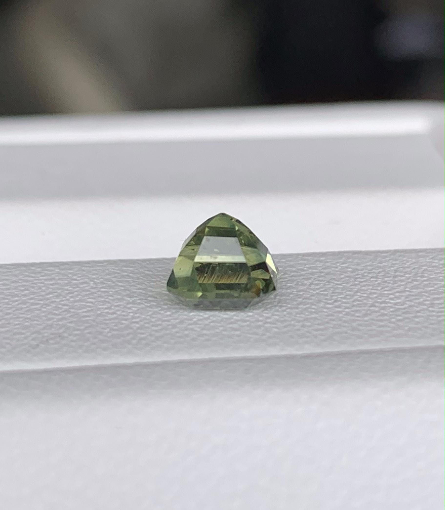 Teal Sapphire 1.34ct (UH) - Baza Boutique