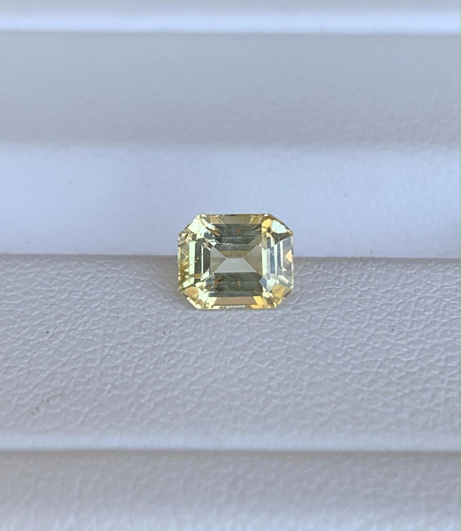 Yellow Sapphire 1.27ct (UH) - Baza Boutique