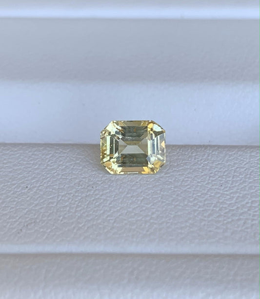 Yellow Sapphire 1.27ct (UH) - Baza Boutique