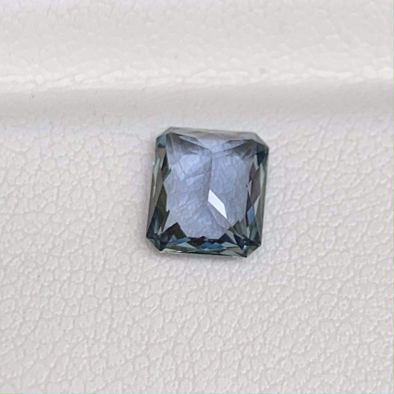 Ocean Teal Sapphire 1.60ct (N) - Baza Boutique