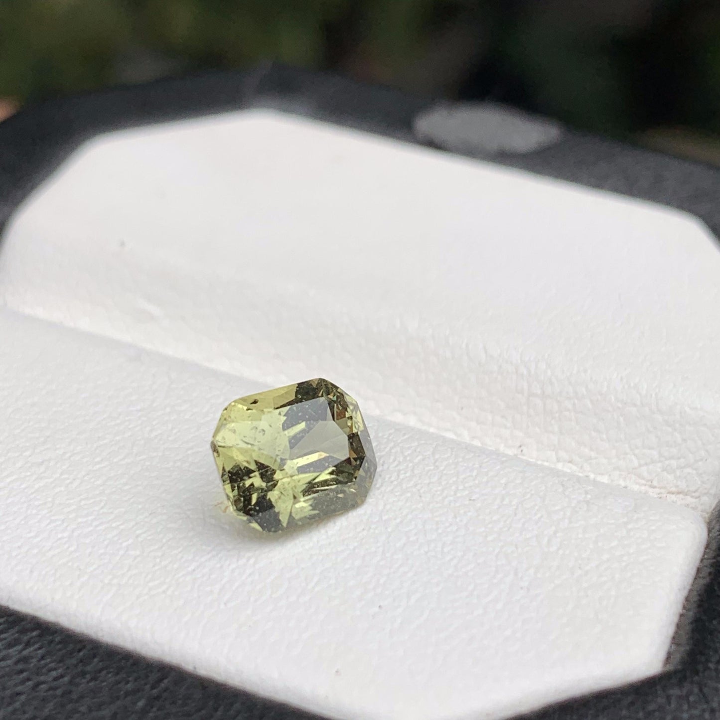 Lemon Green Sapphire 2.08ct (UH) - Baza Boutique