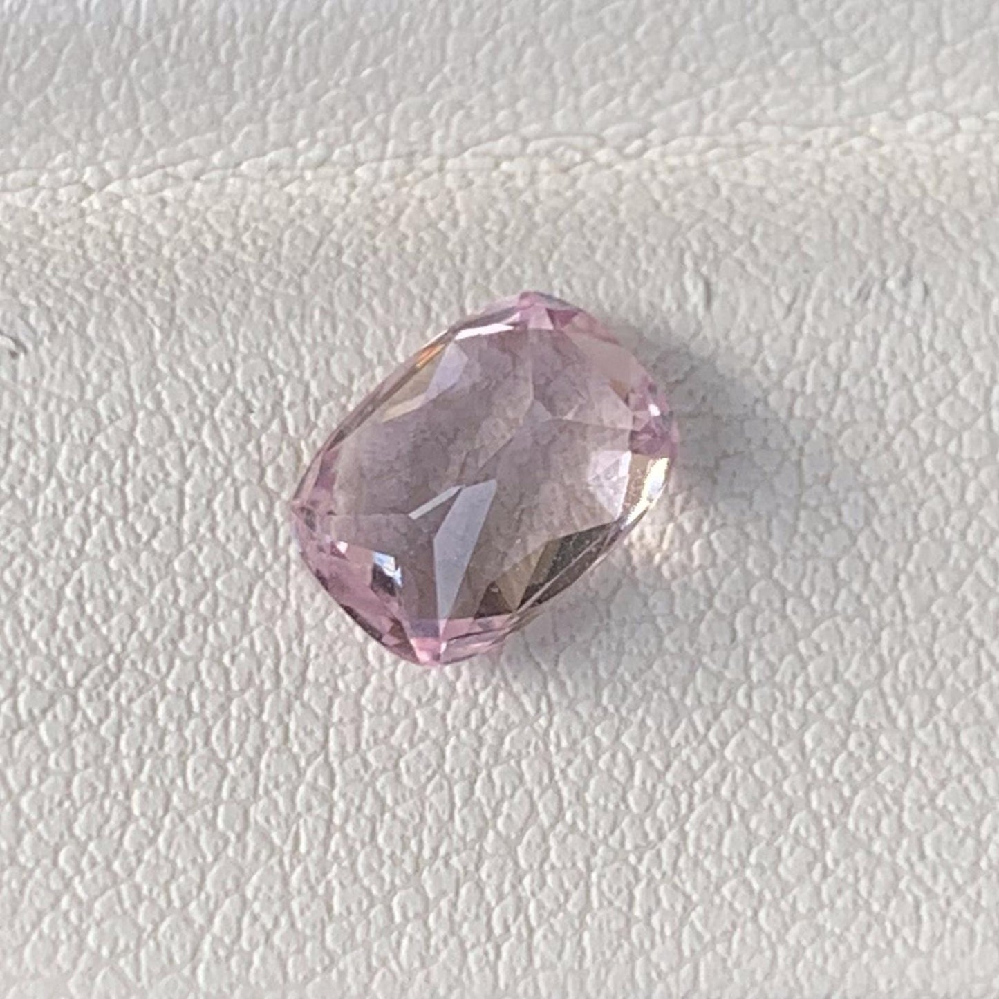 Peach Sapphire 2.20ct (H)