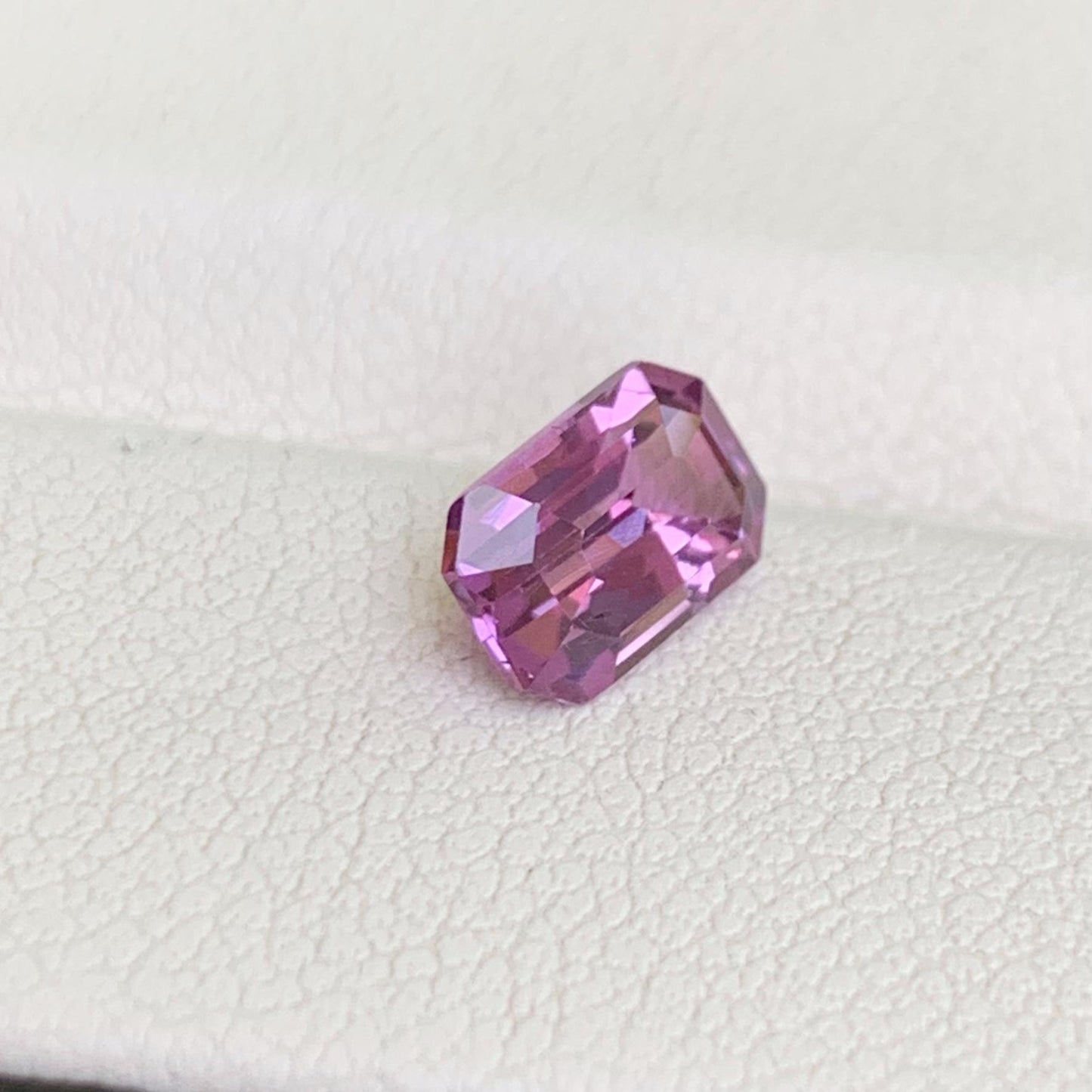 Pink Sapphire 1.34ct (UH)