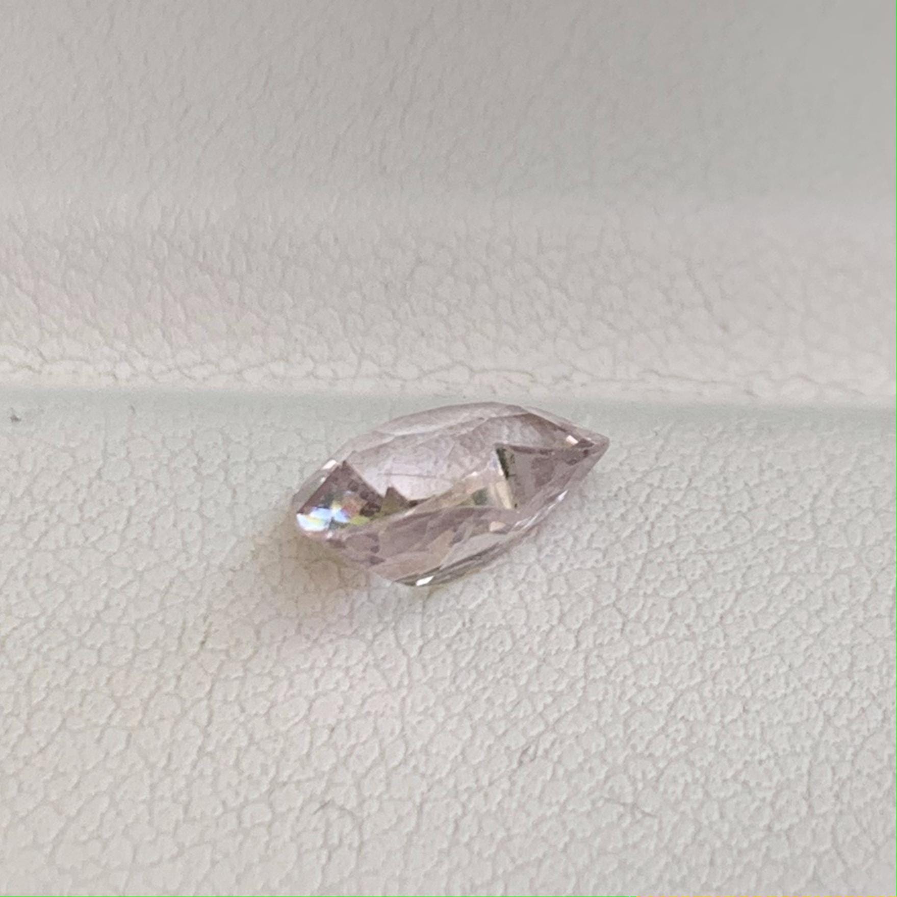 Peach Sapphire 2.38ct (UH) - Baza Boutique