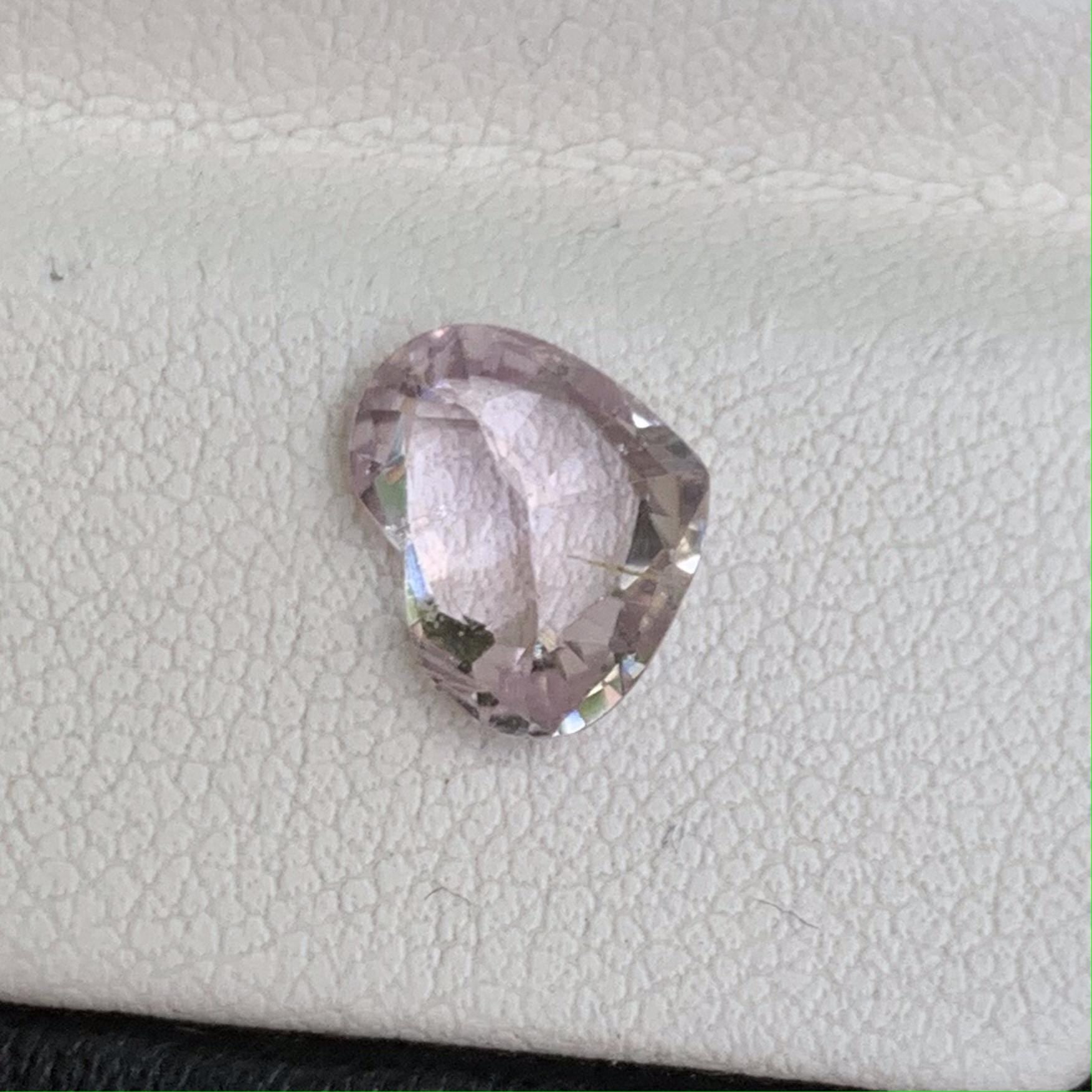 Peach Sapphire 2.38ct (UH) - Baza Boutique