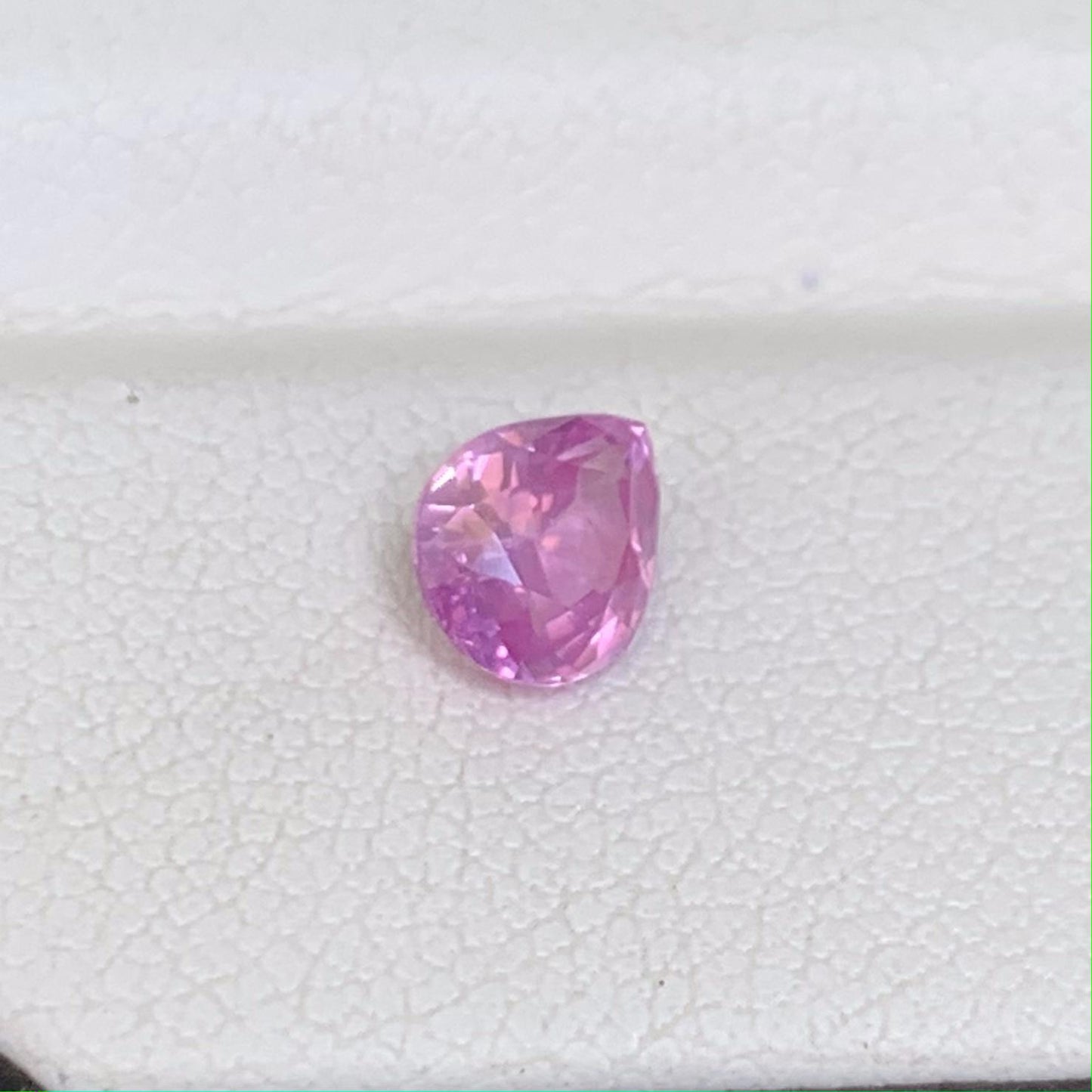 Bubblegum Pink Sapphire 0.98ct (UH)