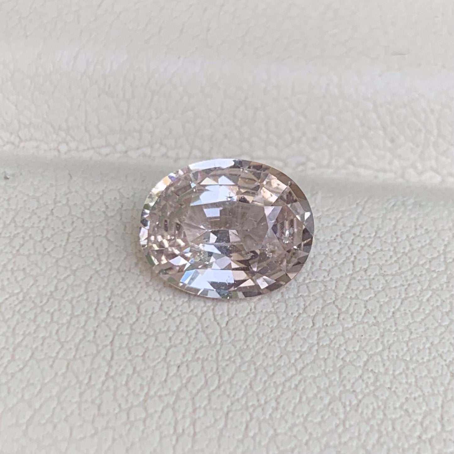 Peach Sapphire 1.85ct (UH) - Baza Boutique