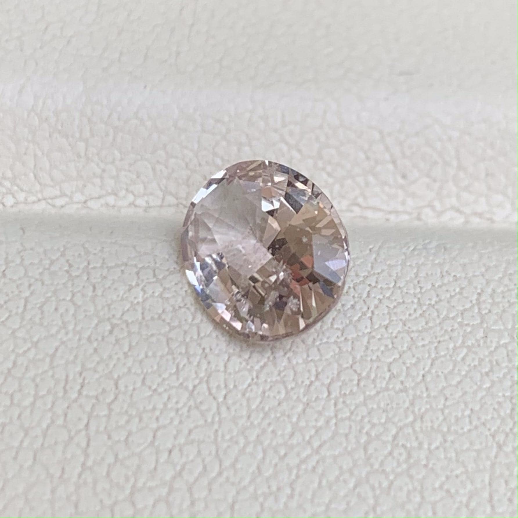 Peach Sapphire 1.85ct (UH) - Baza Boutique