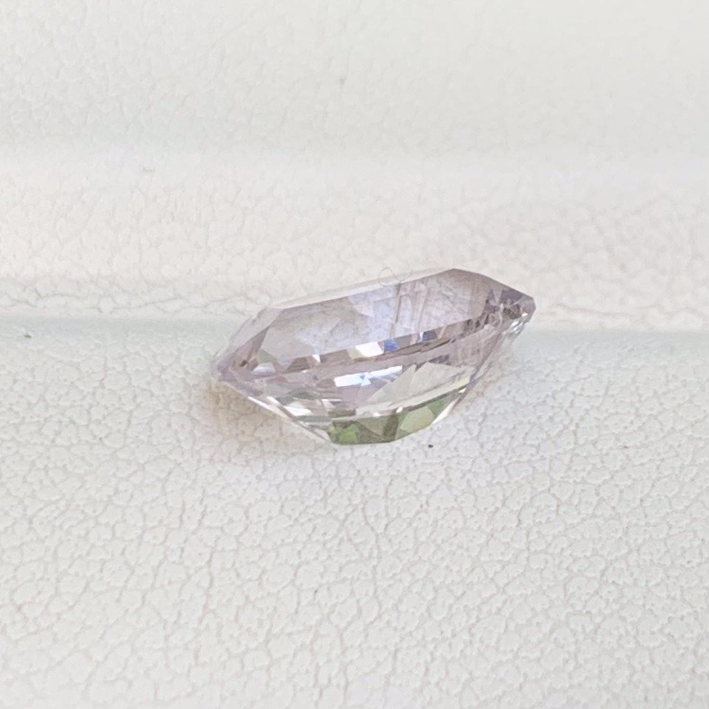 Peach Sapphire 3.22ct (UH) - Baza Boutique