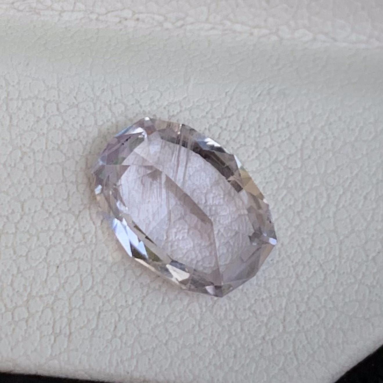 Peach Sapphire 3.22ct (UH) - Baza Boutique