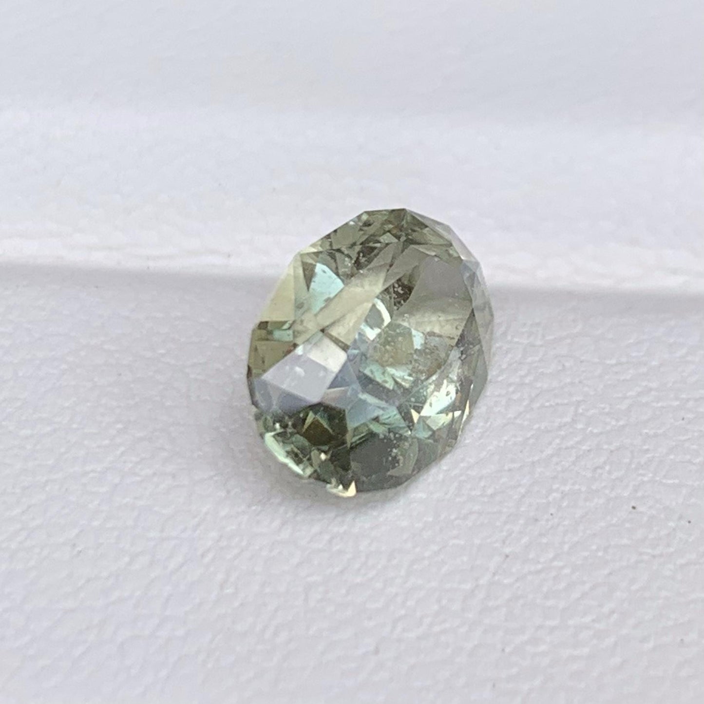 Mint Green Sapphire 3.16ct (UH) - Baza Boutique