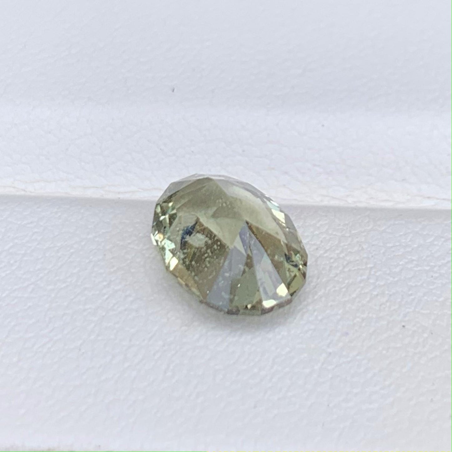 Mint Green Sapphire 3.16ct (UH) - Baza Boutique